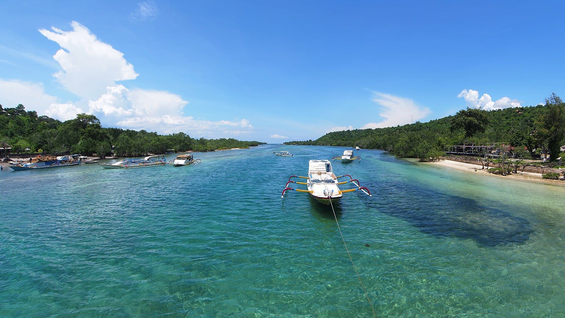 A boat in the channel between Nusa Lembongan and Nusa Ceningan